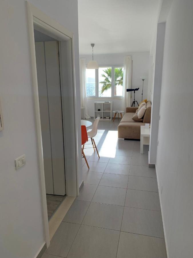 Loli Apartment Luxury White Residence ساراندا المظهر الخارجي الصورة