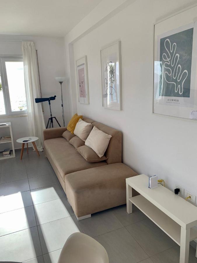 Loli Apartment Luxury White Residence ساراندا المظهر الخارجي الصورة