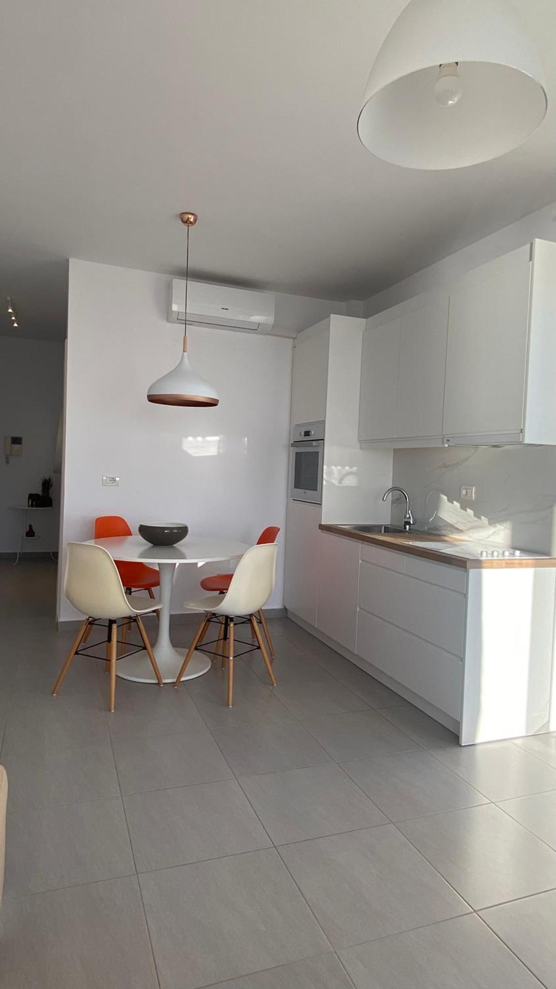 Loli Apartment Luxury White Residence ساراندا المظهر الخارجي الصورة
