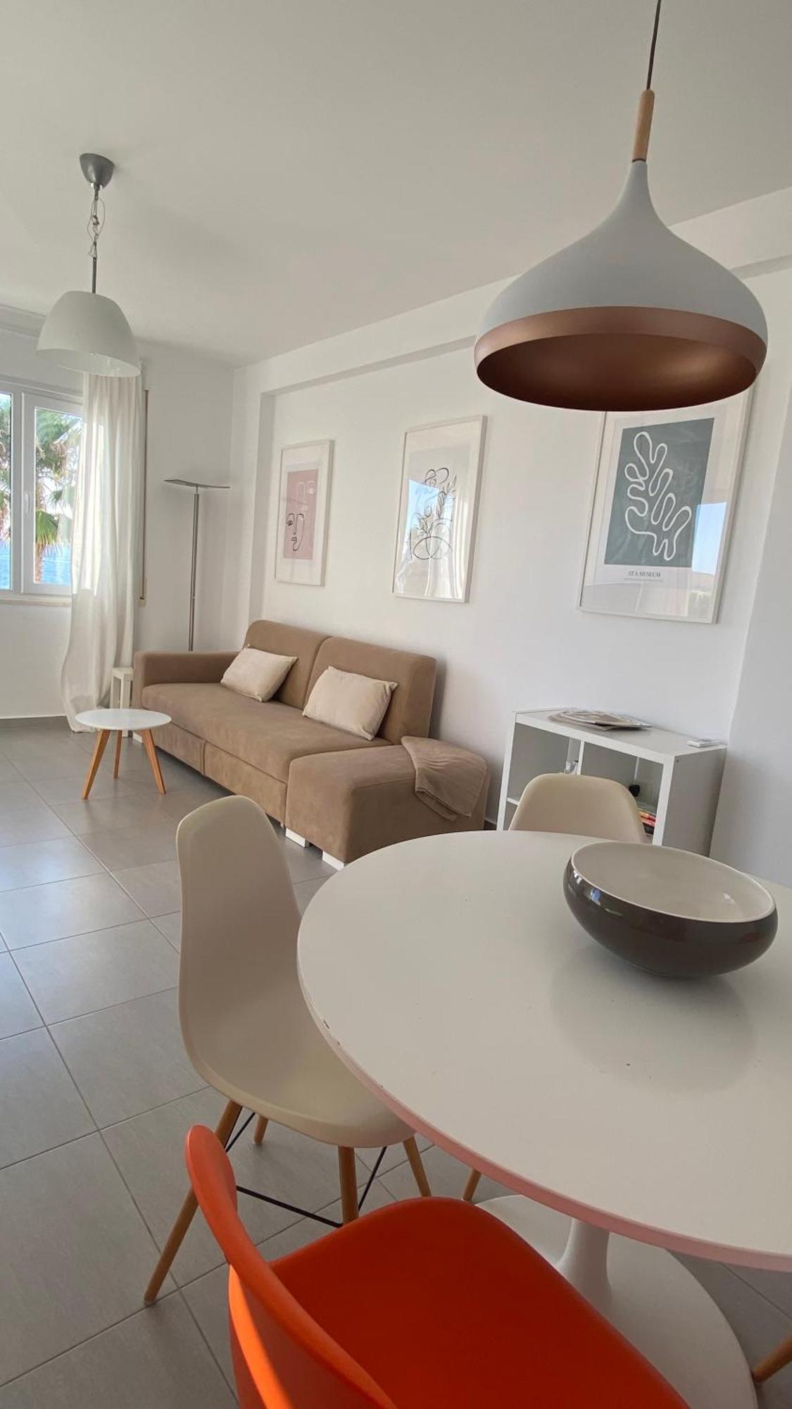 Loli Apartment Luxury White Residence ساراندا المظهر الخارجي الصورة